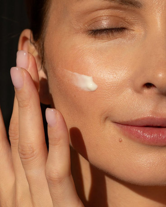 Veido losjonai / emulsijos