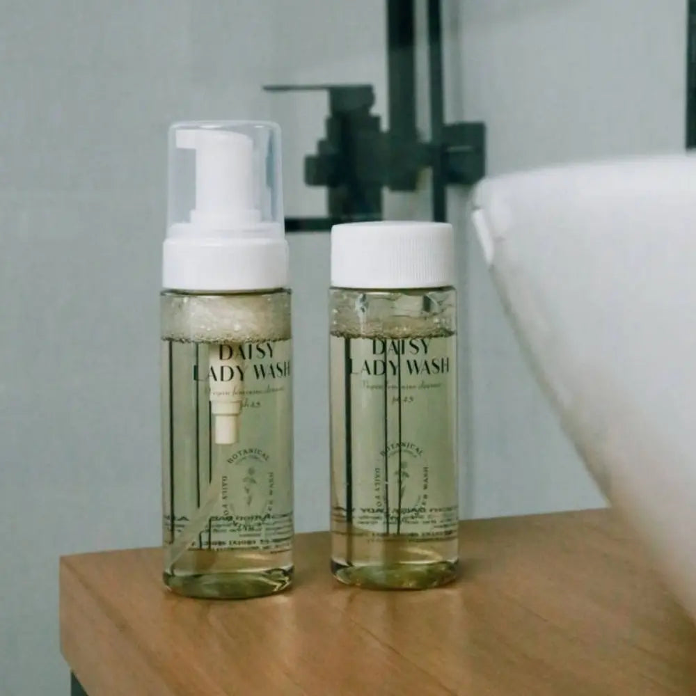 CUSKIN intymios higienos prausiklis, 300 ml (įskaitant papildymą 150 ml)