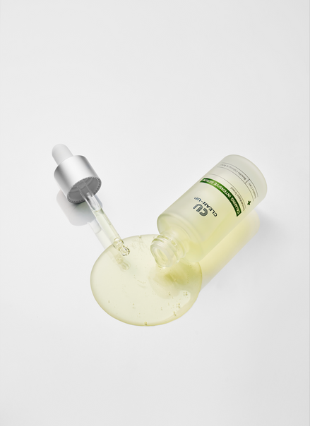 CUSKIN CLEAN-UP intensyviai raminantis veido serumas su vitaminu K, 30ml