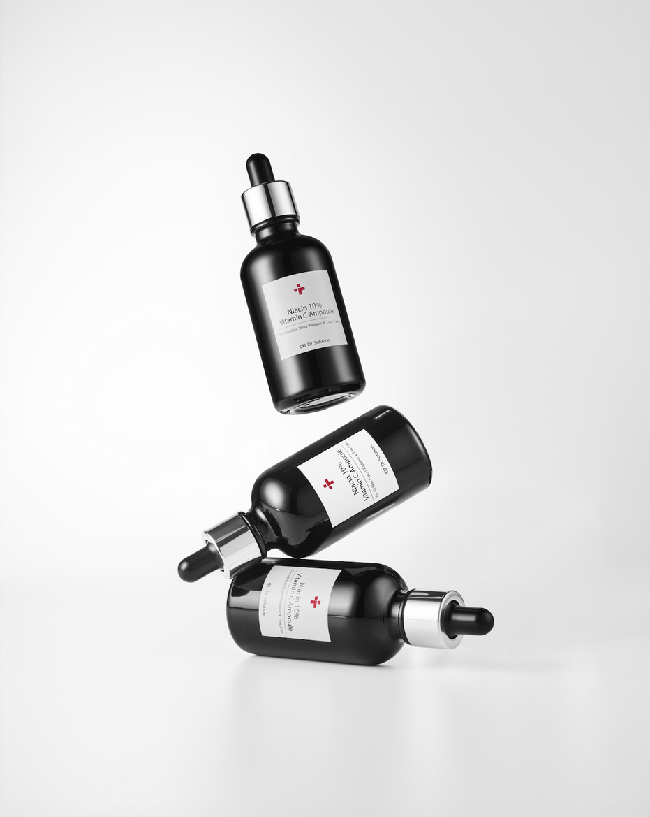 CUSKIN serumas su 10% niacinamido, vitaminu C ir hialurono rūgštimi, 50g.