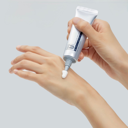 CUSKIN dvigubos funkcijos rankų kremas su Vitaminu U, 30ml