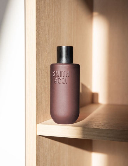 Smith & Co namų kvapų purškiklis „Black Oud & Saffron“ 100 ml